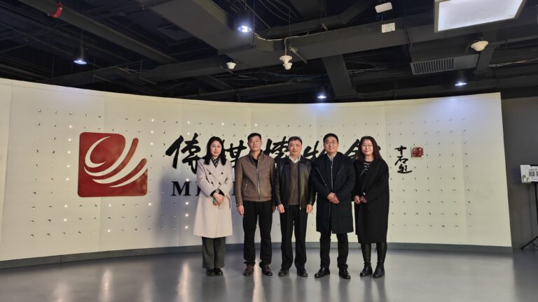 跃彩传媒智库秘书长徐鹏飞一行参观考察中国传媒大学继续教育学院