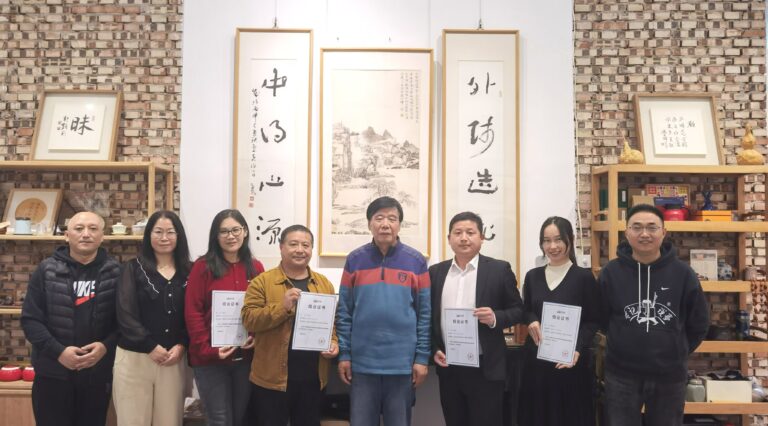 全媒体时代新闻采写与摄影专题研修班圆满结束